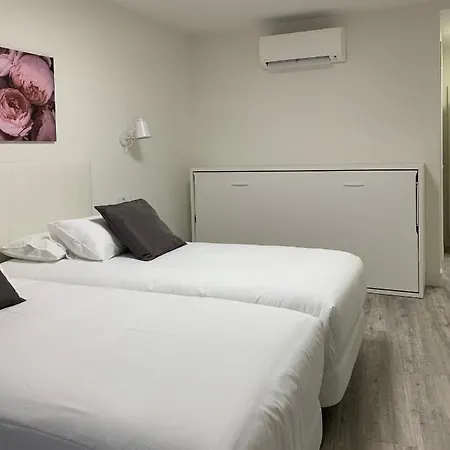 בית הארחה Comfort קאריון דה לוס קונדס